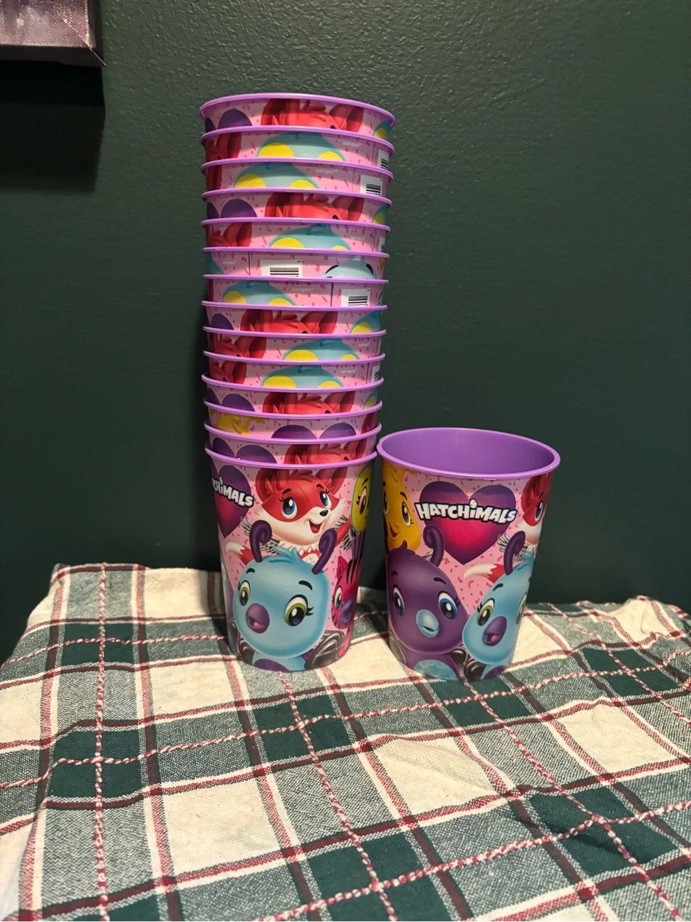 Lot of 15 Hatchimals Purple Party Cups - 15 Pack of Kids Beverage Cups